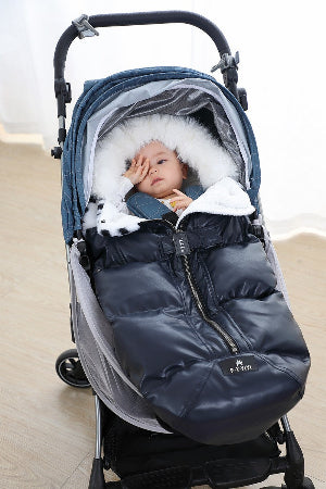 chancelière poussette bleu marine pour hiver- bébé en landau