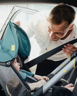 installation bébé en siège auto - poussette 4 en 1